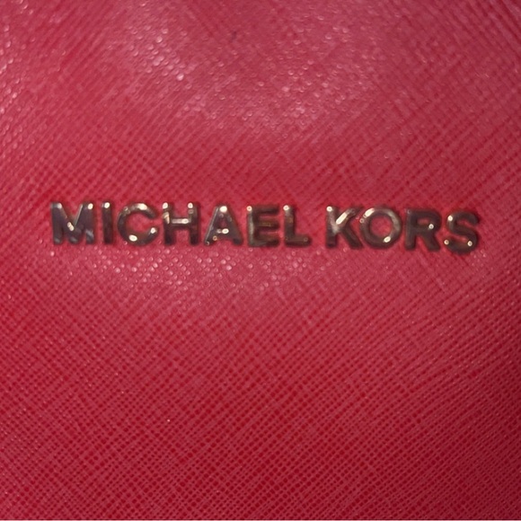Micheal Kors Jet set Tote in coral/red - Picture 3 of 5